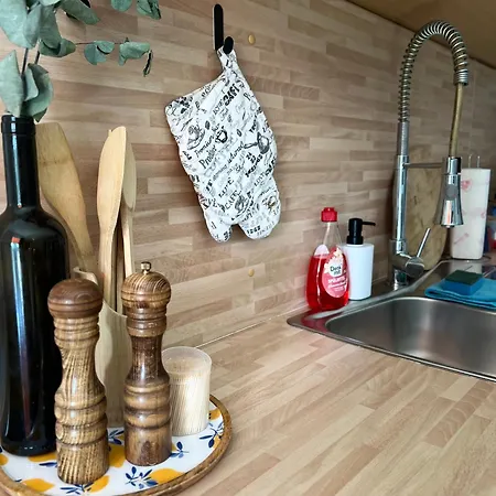 Handwerkerwohnung Nova 1 Mit Balkon Und Eigenem Separaten Bad Apartmán *